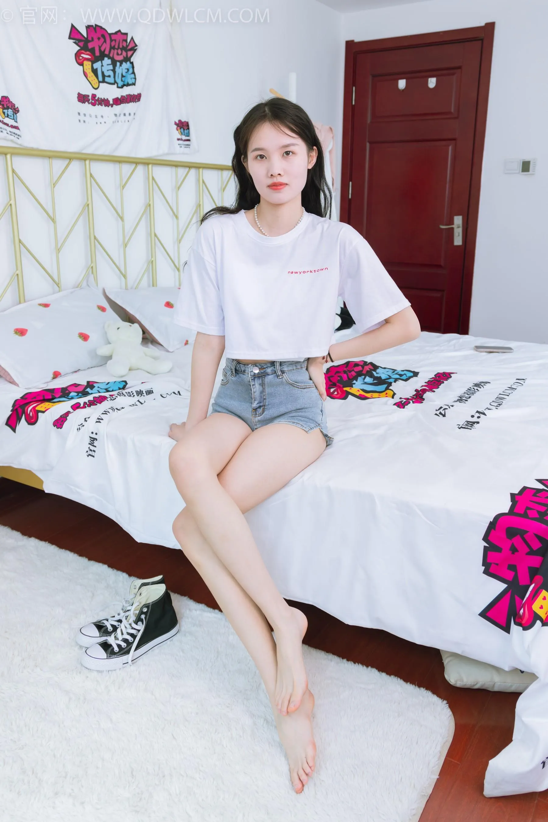 物恋传媒 NO.1559 颜颜-人来人往 [151P]插图